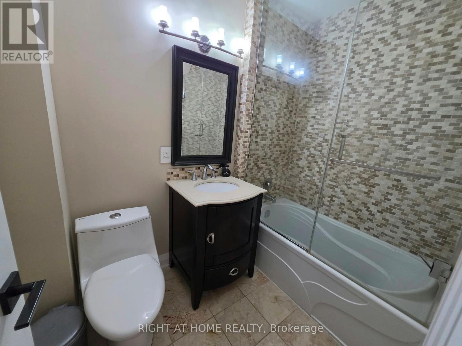 Main - 154 Davisville Avenue, Toronto, Ontario  M4S 1E8 - Photo 31 - C13723454