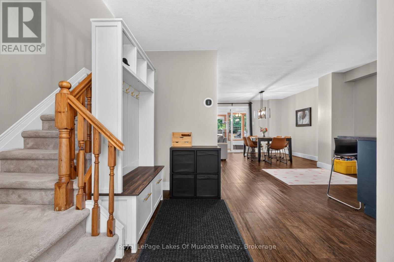 570 John Street S, Gravenhurst, Ontario  P1P 1J9 - Photo 3 - X13723356