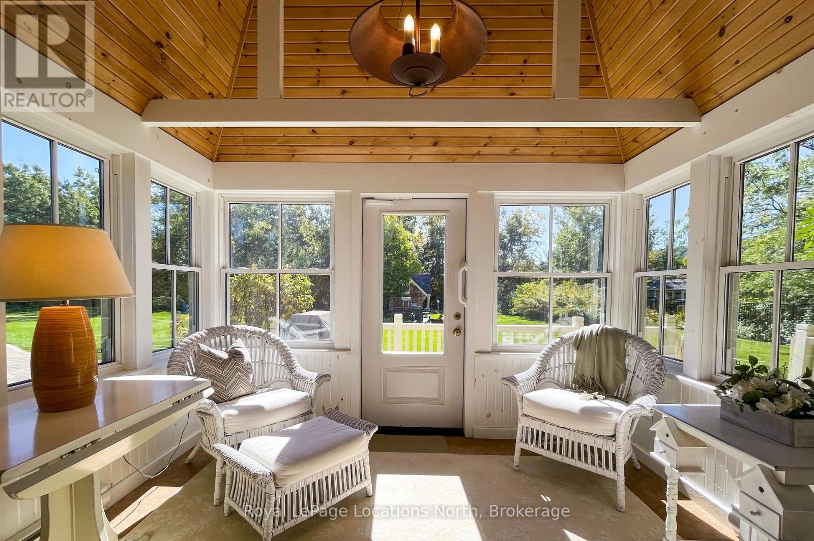202 Snowbridge Way, Blue Mountains, Ontario  L9Y 0V1 - Photo 6 - X13723404