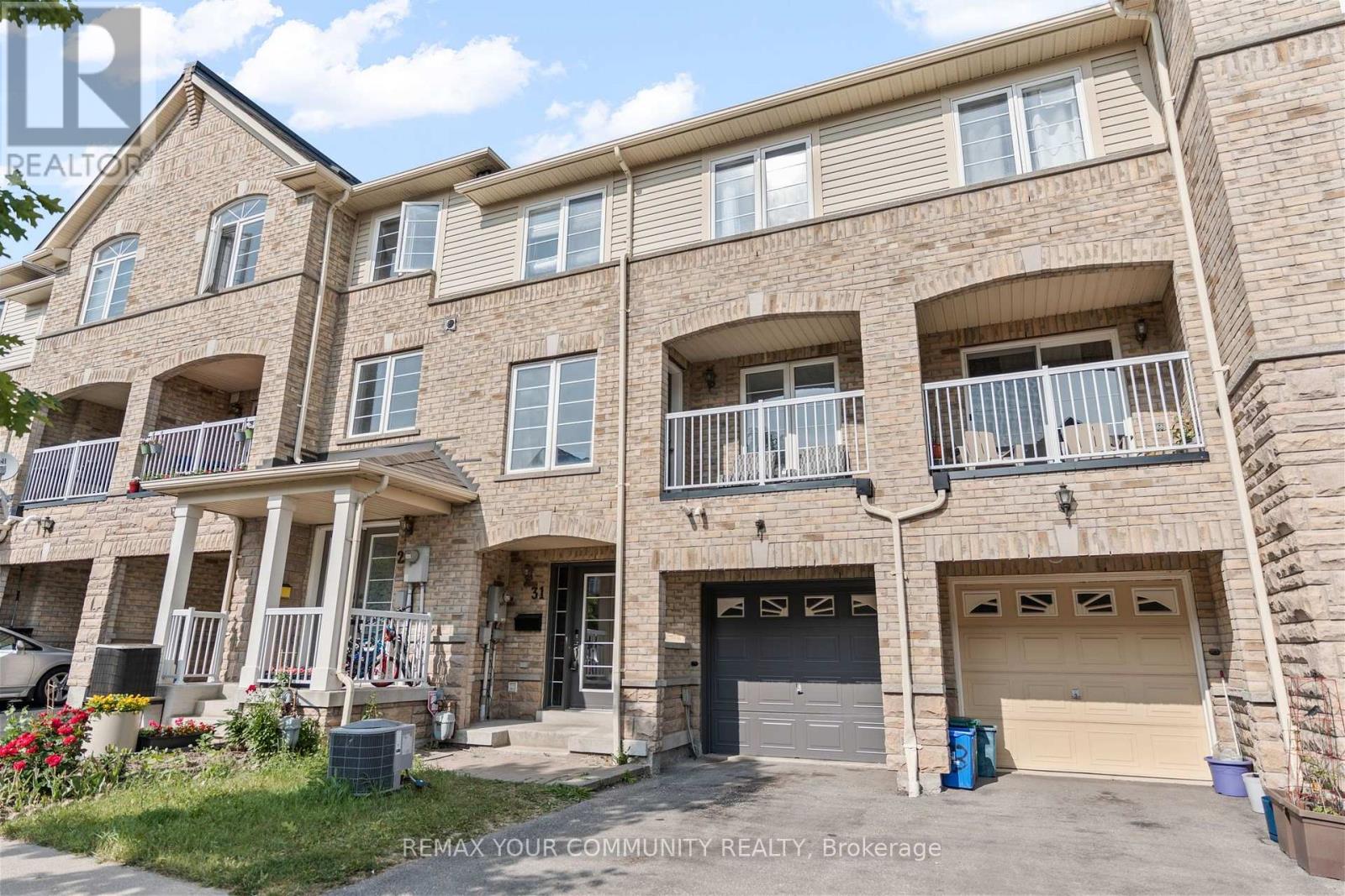31 Webbford Street, Ajax, Ontario  L1S 0A8 - Photo 2 - E13723352