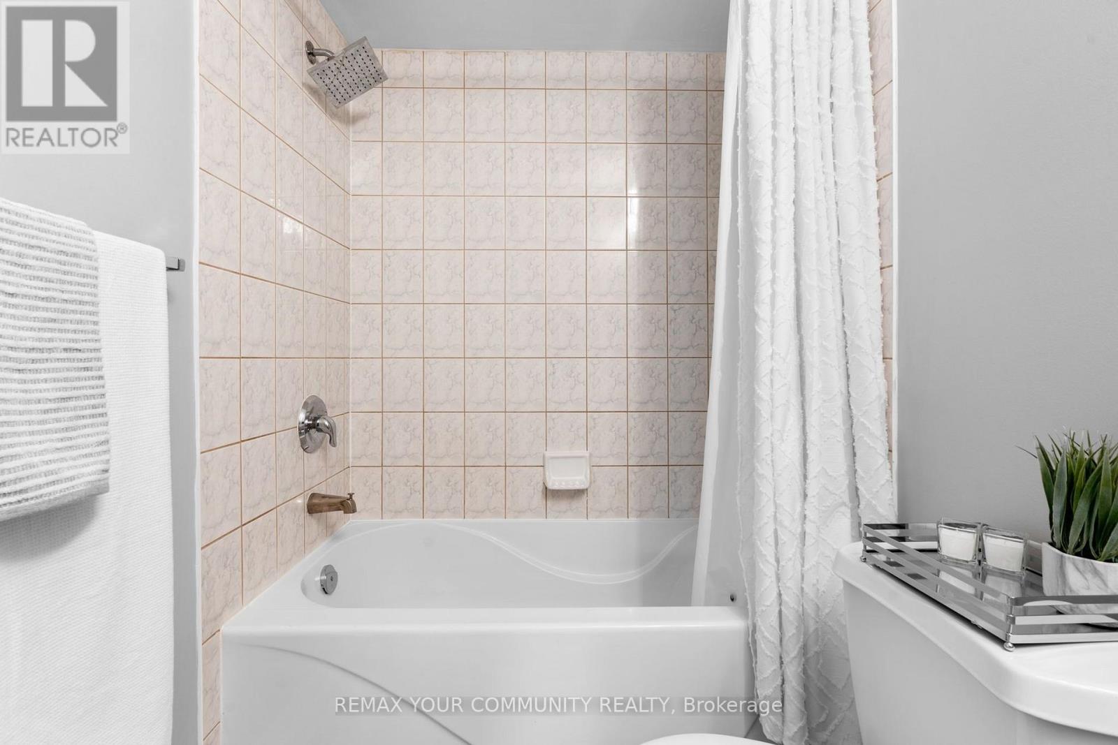 31 Webbford Street, Ajax, Ontario  L1S 0A8 - Photo 32 - E13723352