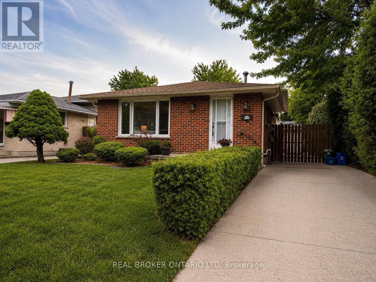 $524,90095 Clifton Crescent S, London South, Ontario