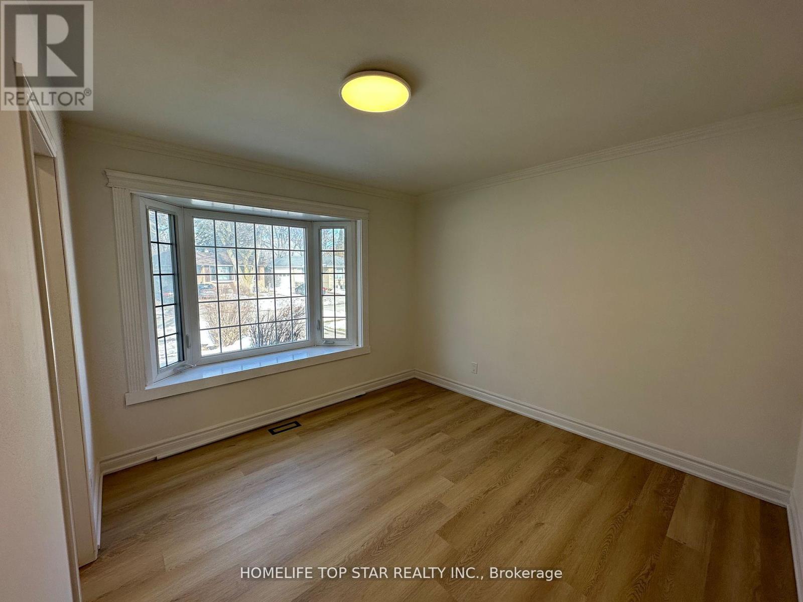 Main Floor - 38 Cartier Crescent, Richmond Hill, Ontario  L4C 2N2 - Photo 4 - N13723386