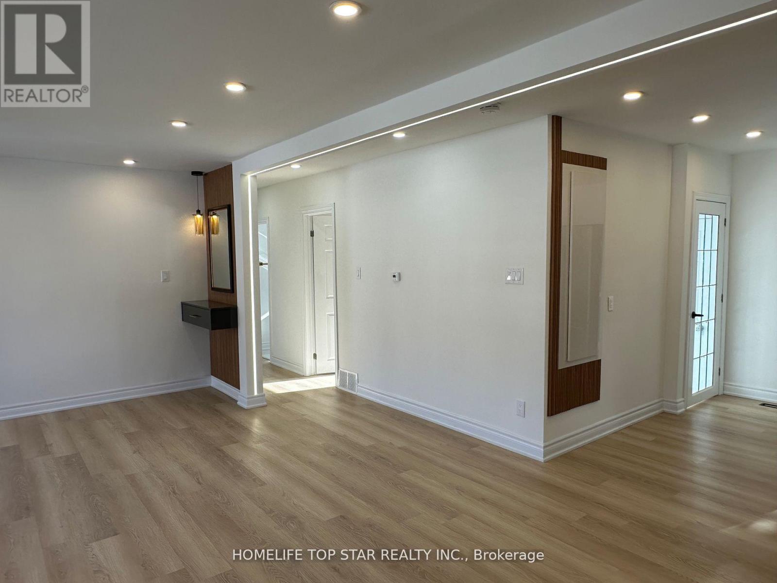 Main Floor - 38 Cartier Crescent, Richmond Hill, Ontario  L4C 2N2 - Photo 5 - N13723386