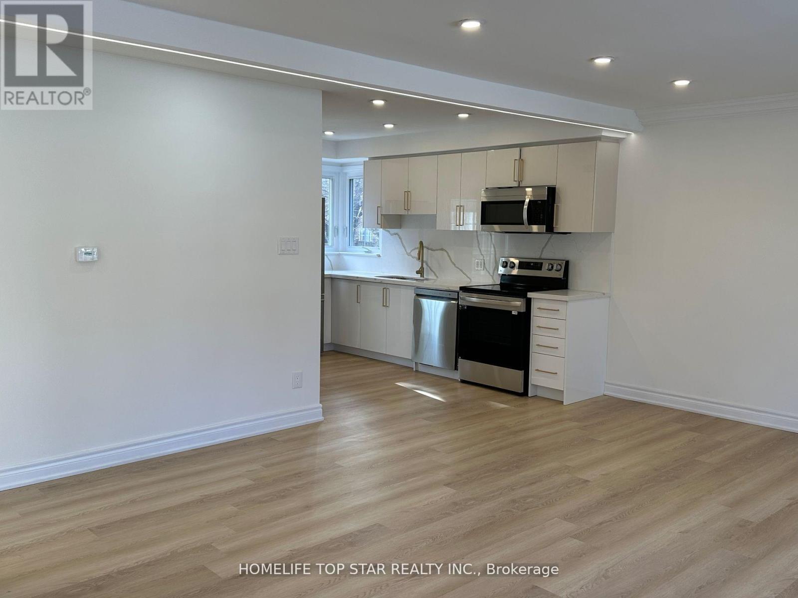 Main Floor - 38 Cartier Crescent, Richmond Hill, Ontario  L4C 2N2 - Photo 6 - N13723386