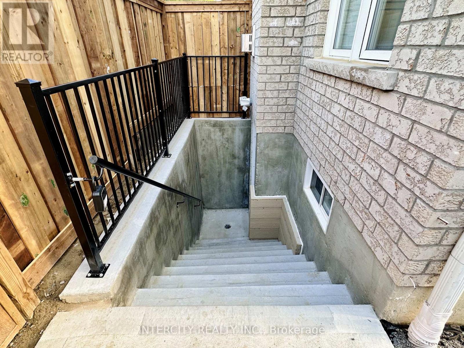 Bsmt - 77 Romanelli Crescent, Bradford West Gwillimbury (Bradford), Ontario  L3Z 0X7 - Photo 5 - N13723424