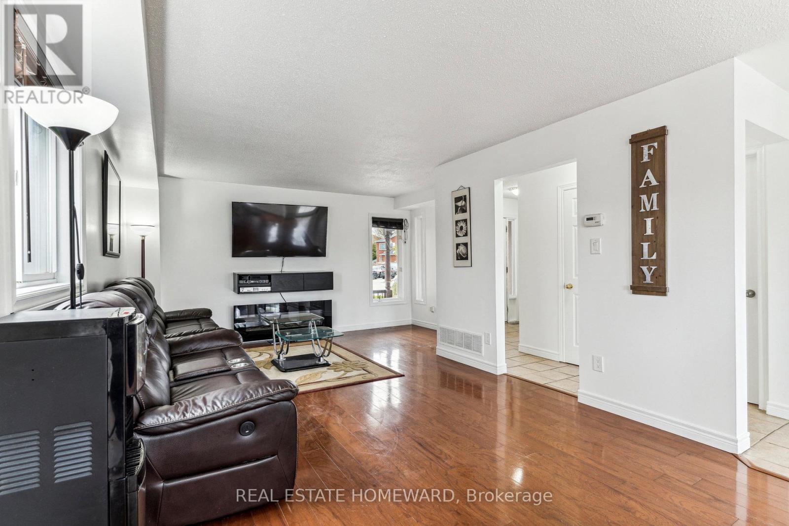 1117 Ashley Court, Innisfil, Ontario  L9S 1X1 - Photo 7 - N13723446