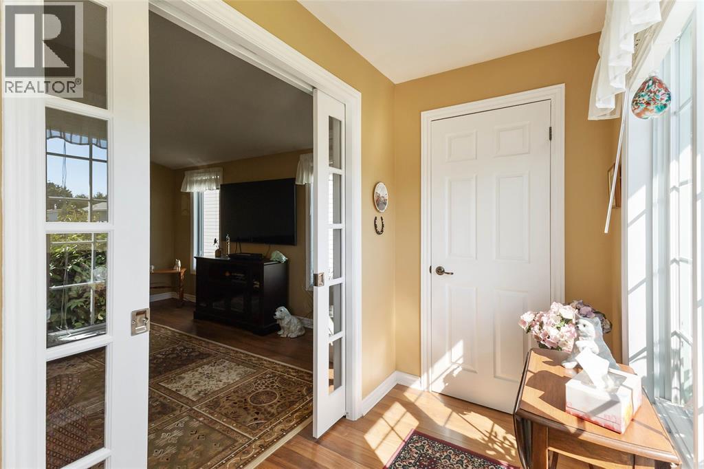 458 RICHARD CRESCENT Strathroy Ontario Canada N7G3P4 5
