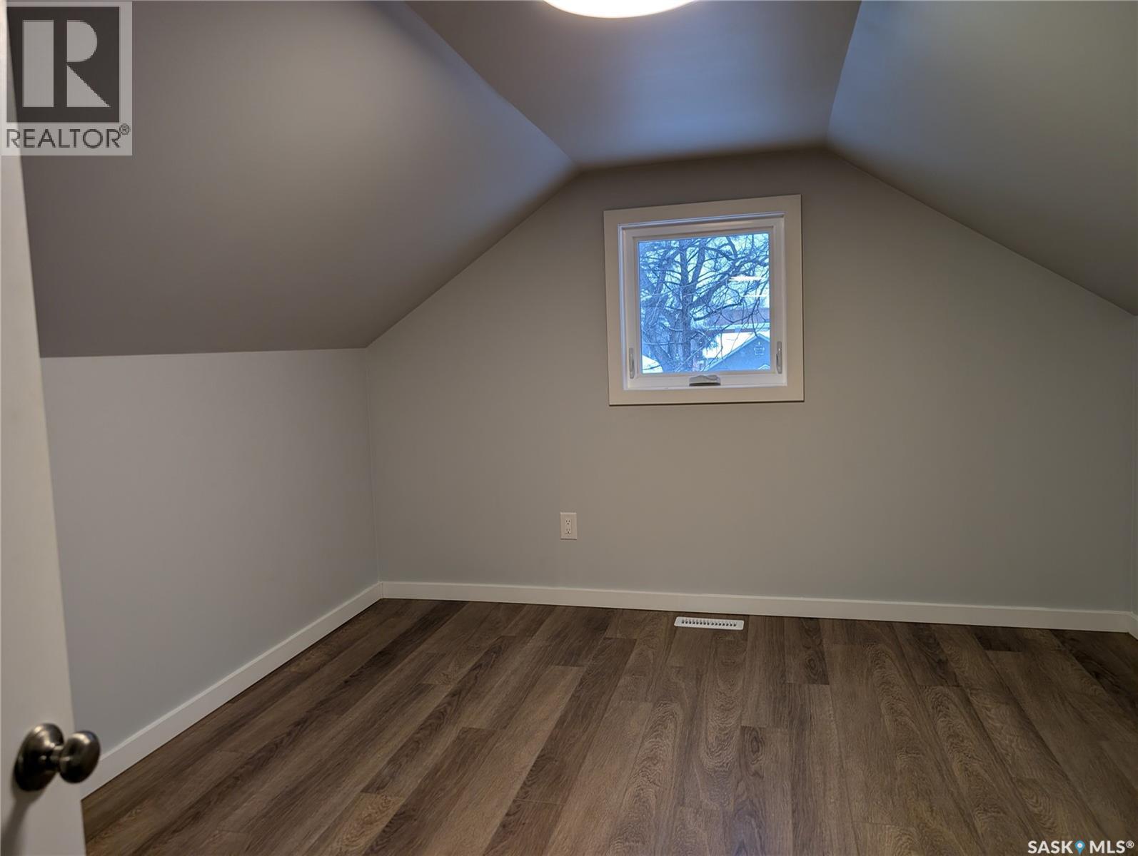 102 32nd Street W, Saskatoon, Saskatchewan  S7L 0S1 - Photo 16 - SK041956