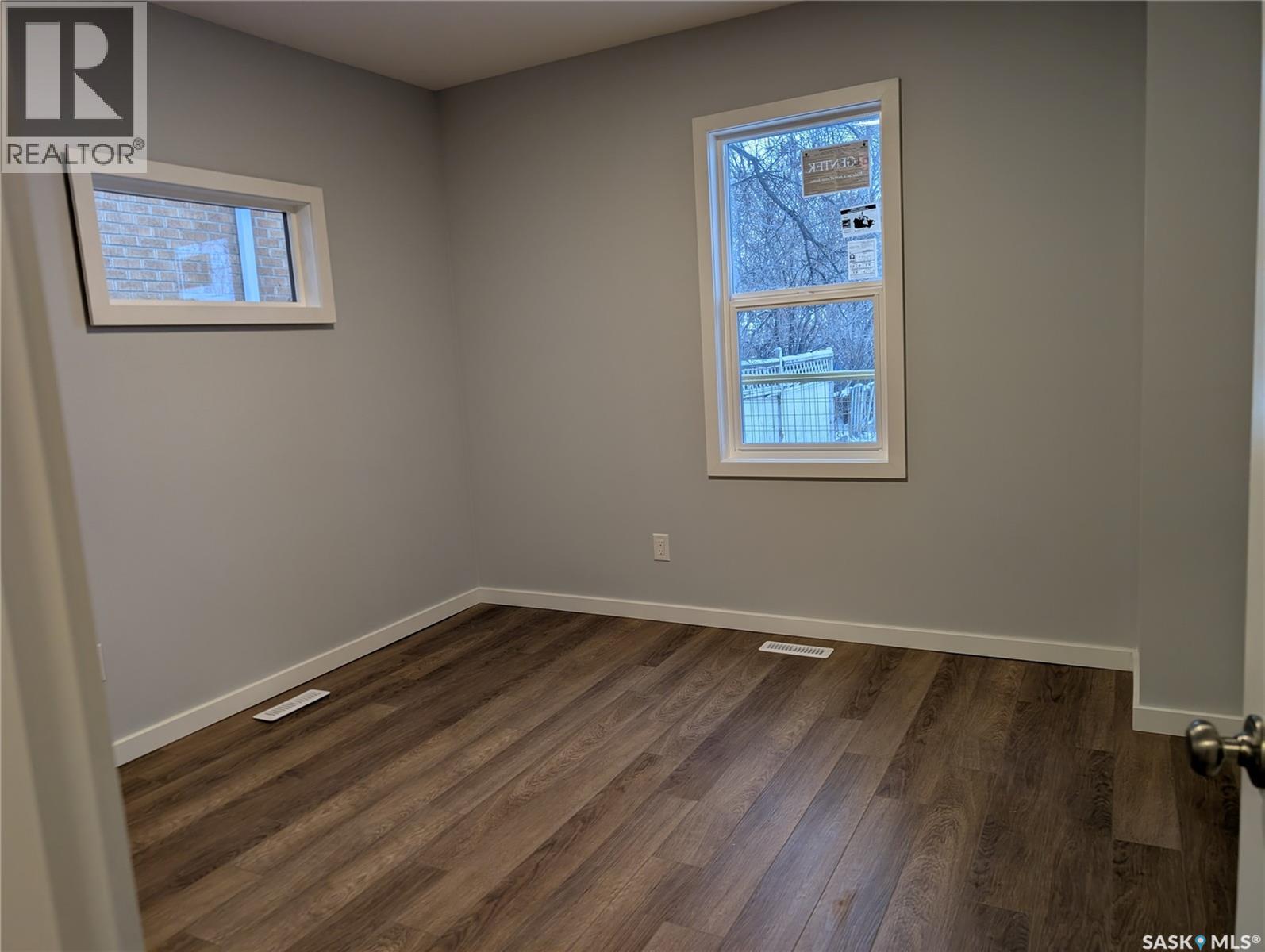 102 32nd Street W, Saskatoon, Saskatchewan  S7L 0S1 - Photo 10 - SK041956