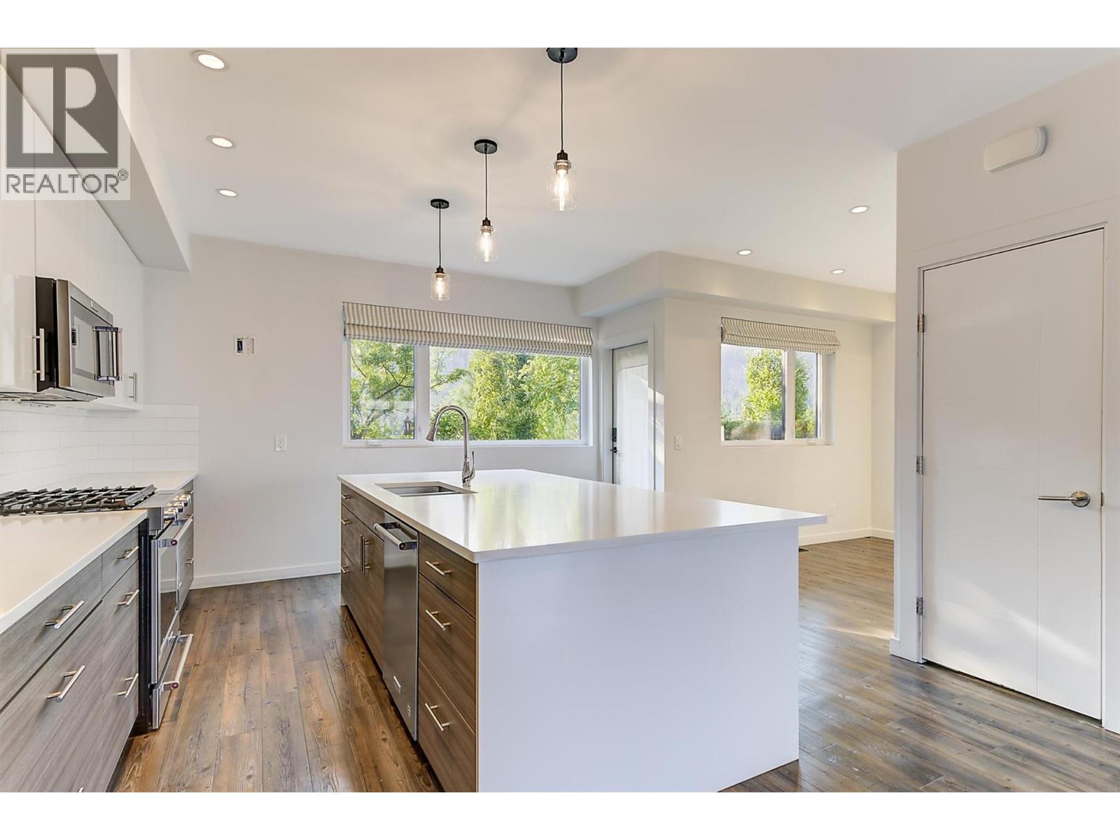 1818 Peak Point Court Unit# 32, West Kelowna, British Columbia  V1Z 4B4 - Photo 6 - 10396684