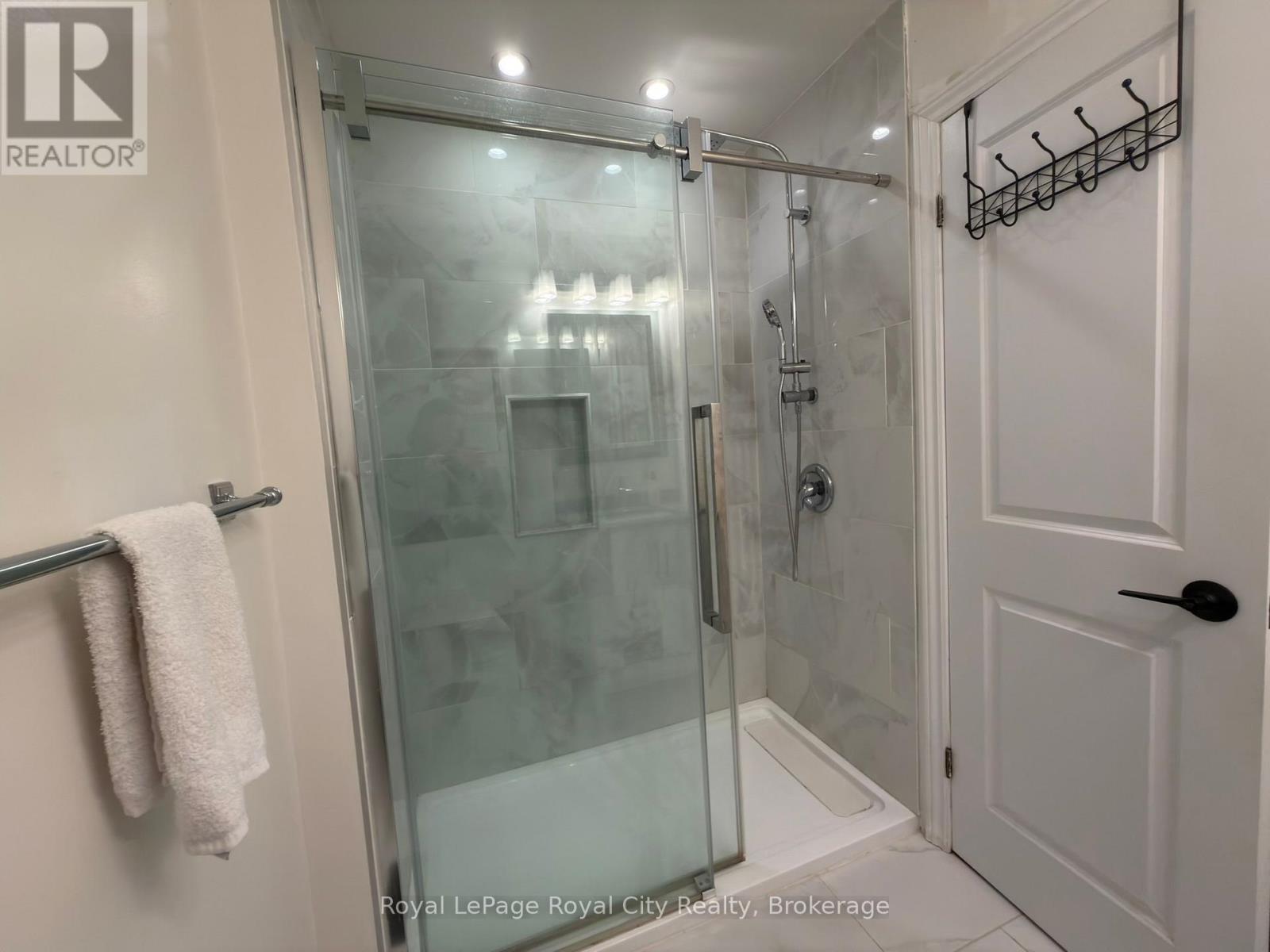 34 Nora Court, Cambridge, Ontario  N3C 3N1 - Photo 13 - X13723296