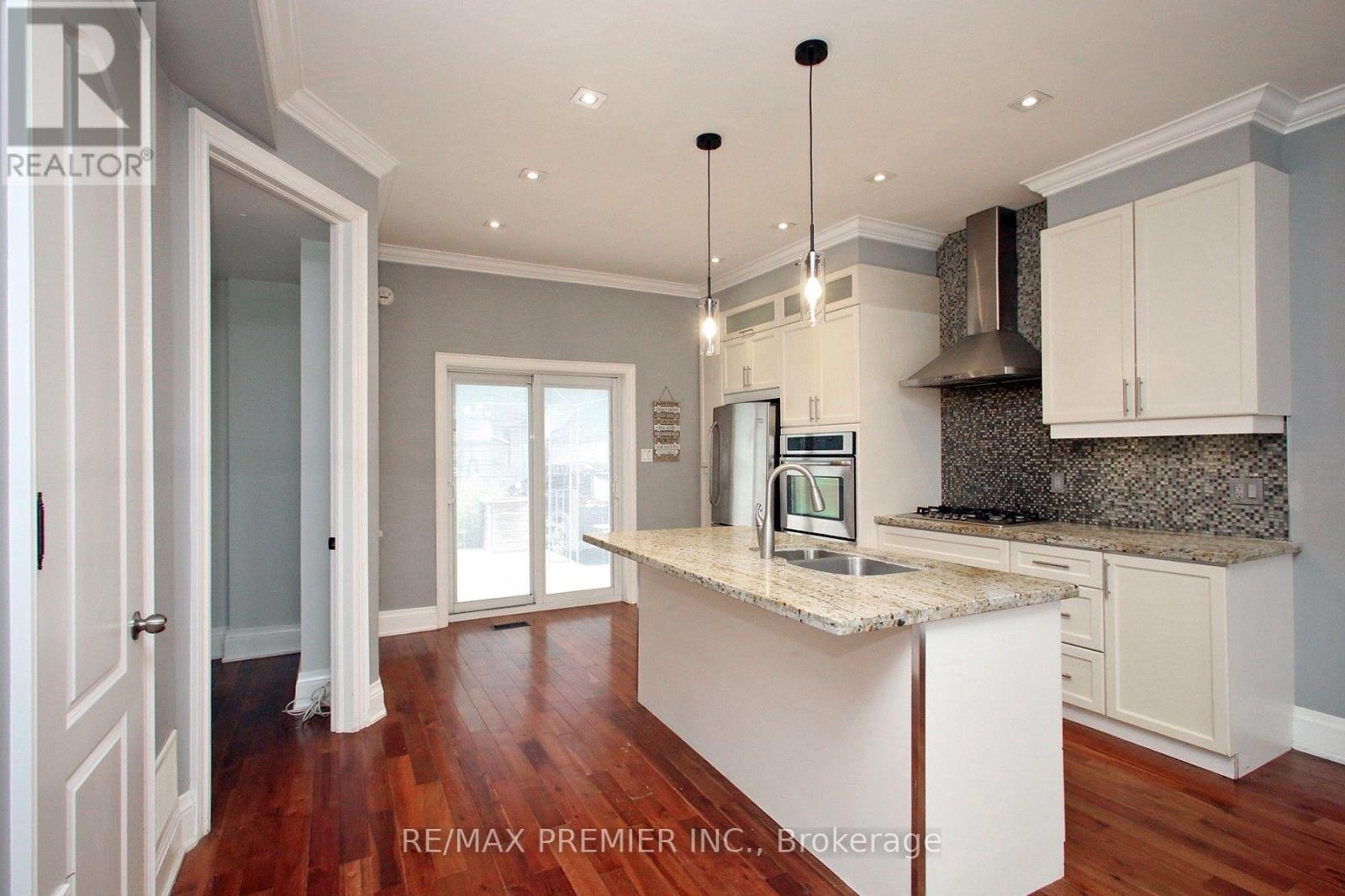 226 Ritson Road S, Oshawa, Ontario  L1H 5H7 - Photo 8 - E13709544