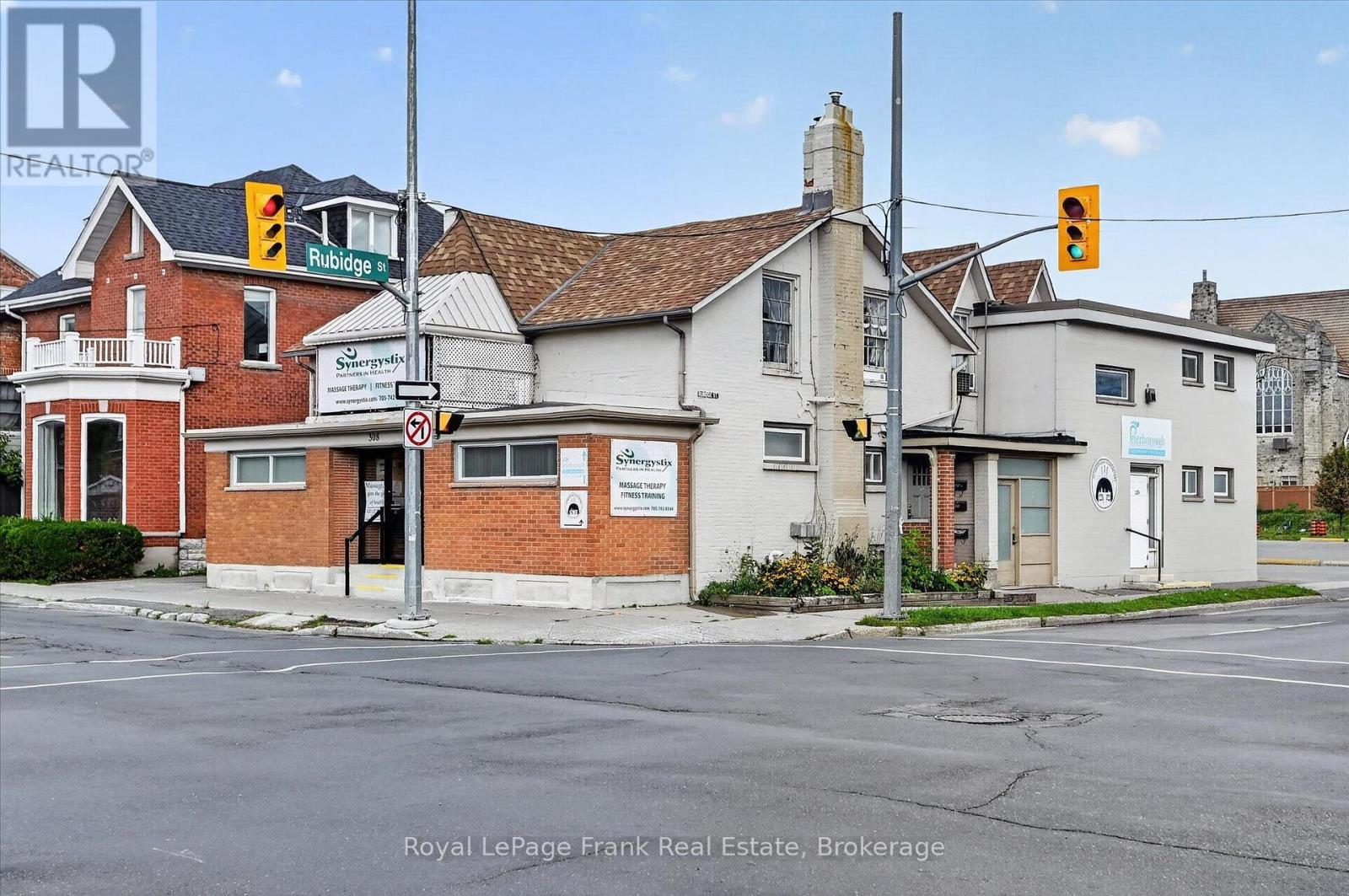 308 Charlotte Street — photo 1