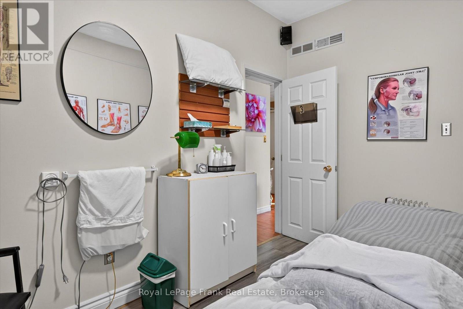 308 Charlotte Street, Peterborough, Ontario  K9J 2V7 - Photo 17 - X13723538