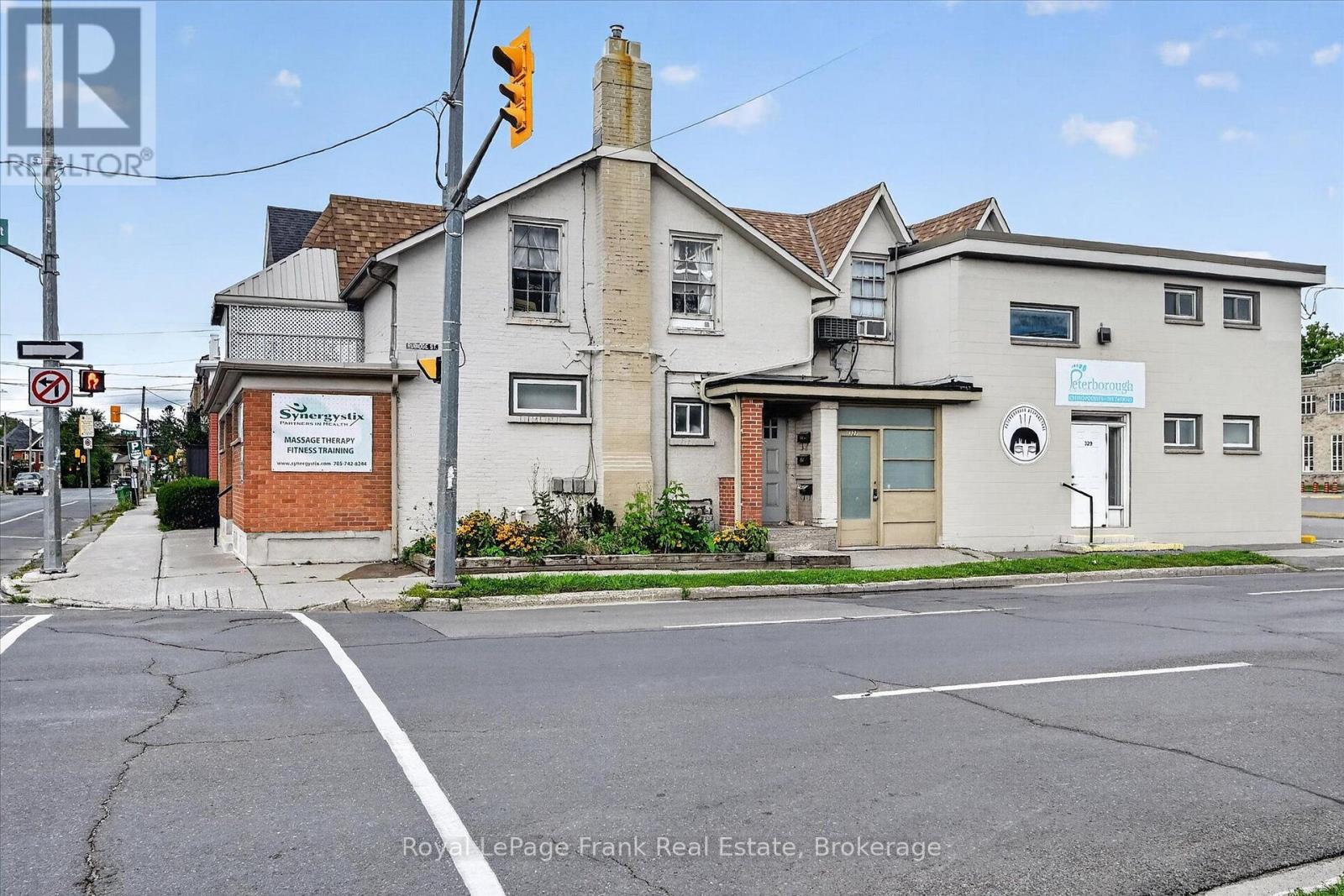308 Charlotte Street — photo 2
