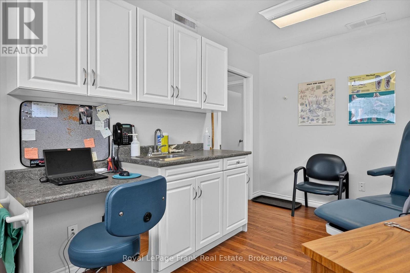 308 Charlotte Street, Peterborough, Ontario  K9J 2V7 - Photo 28 - X13723538