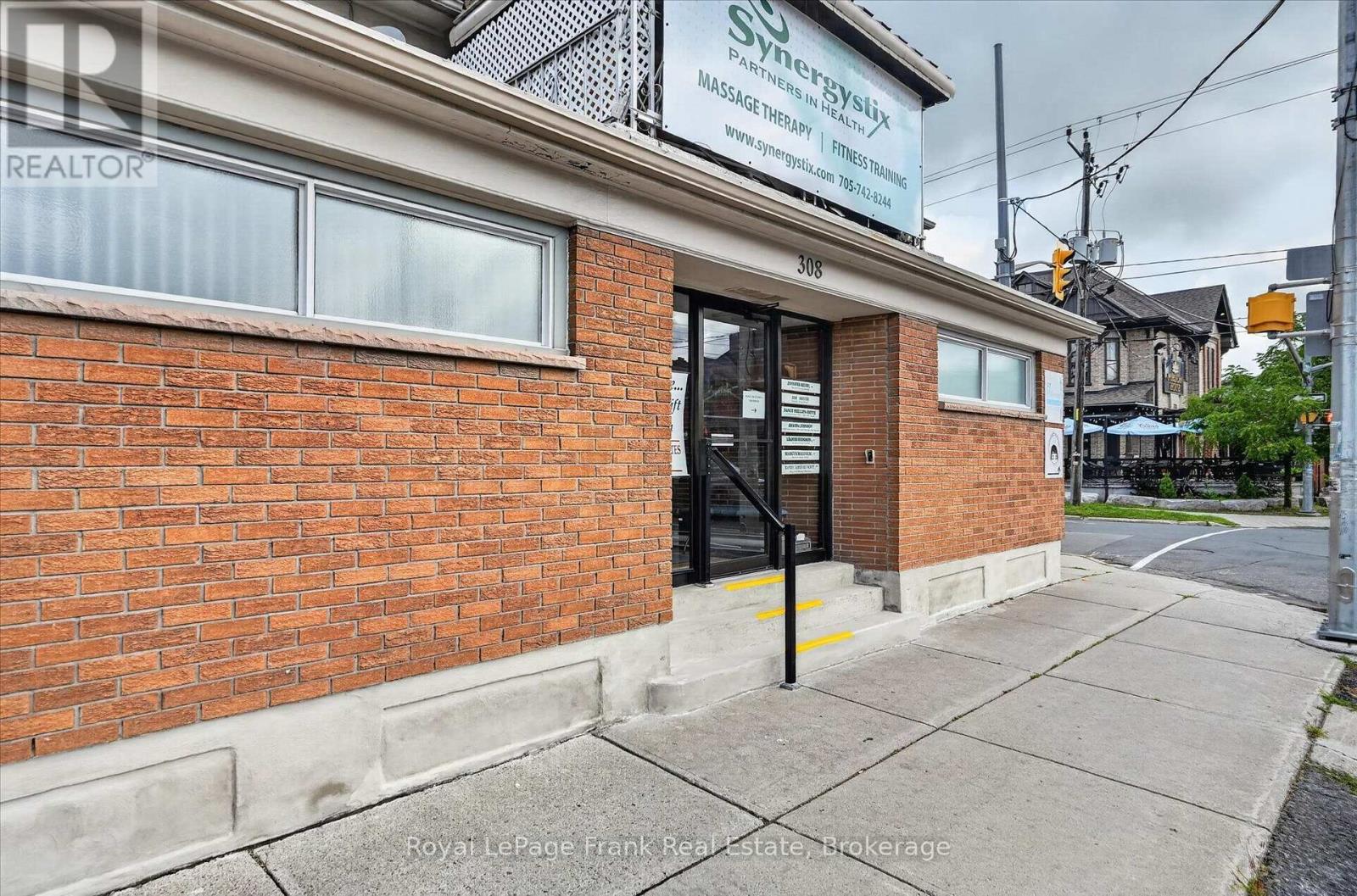 308 Charlotte Street, Peterborough, Ontario  K9J 2V7 - Photo 4 - X13723538
