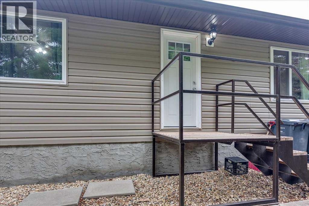 4809 42 Street, Ponoka, Alberta  T4J 1C3 - Photo 3 - A2322684