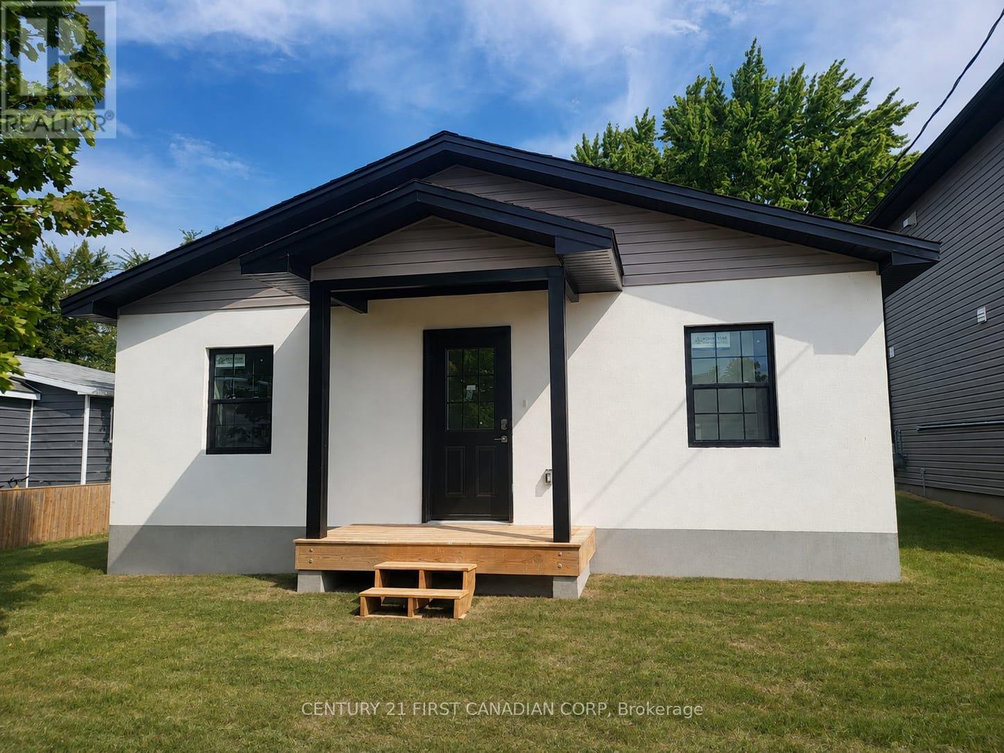 $1,800 Monthly2388 Boswell Street, St. Clair, Ontario