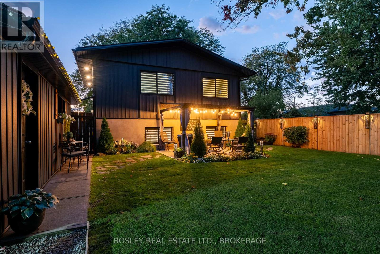 4148 Dorchester Road, Niagara Falls, Ontario  L2E 6N2 - Photo 43 - X13709888