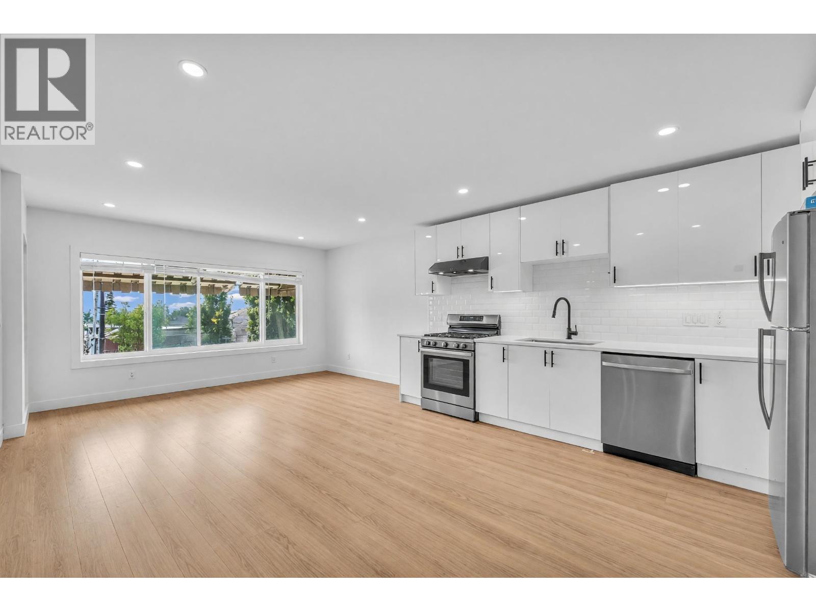 425 E 57TH AVENUE, Vancouver, British Columbia