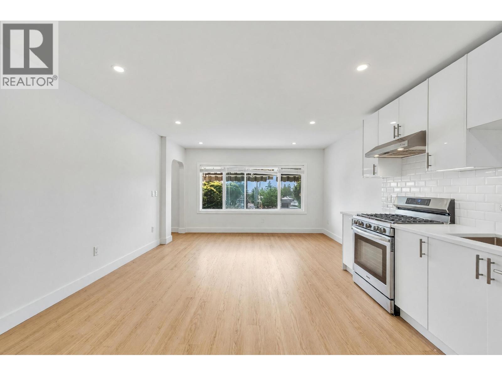 425 E 57th Avenue, Vancouver, British Columbia  V5X 1S8 - Photo 3 - R3159374