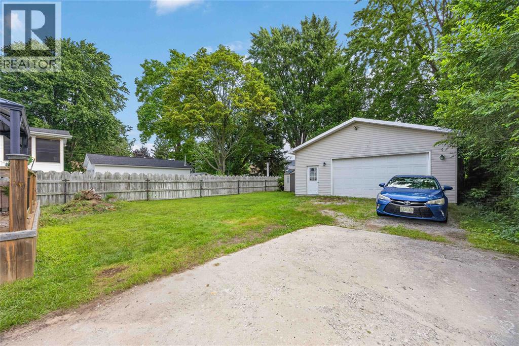 722 Woodhaven Avenue, Sarnia, Ontario  N7S 2W1 - Photo 29 - 26020090