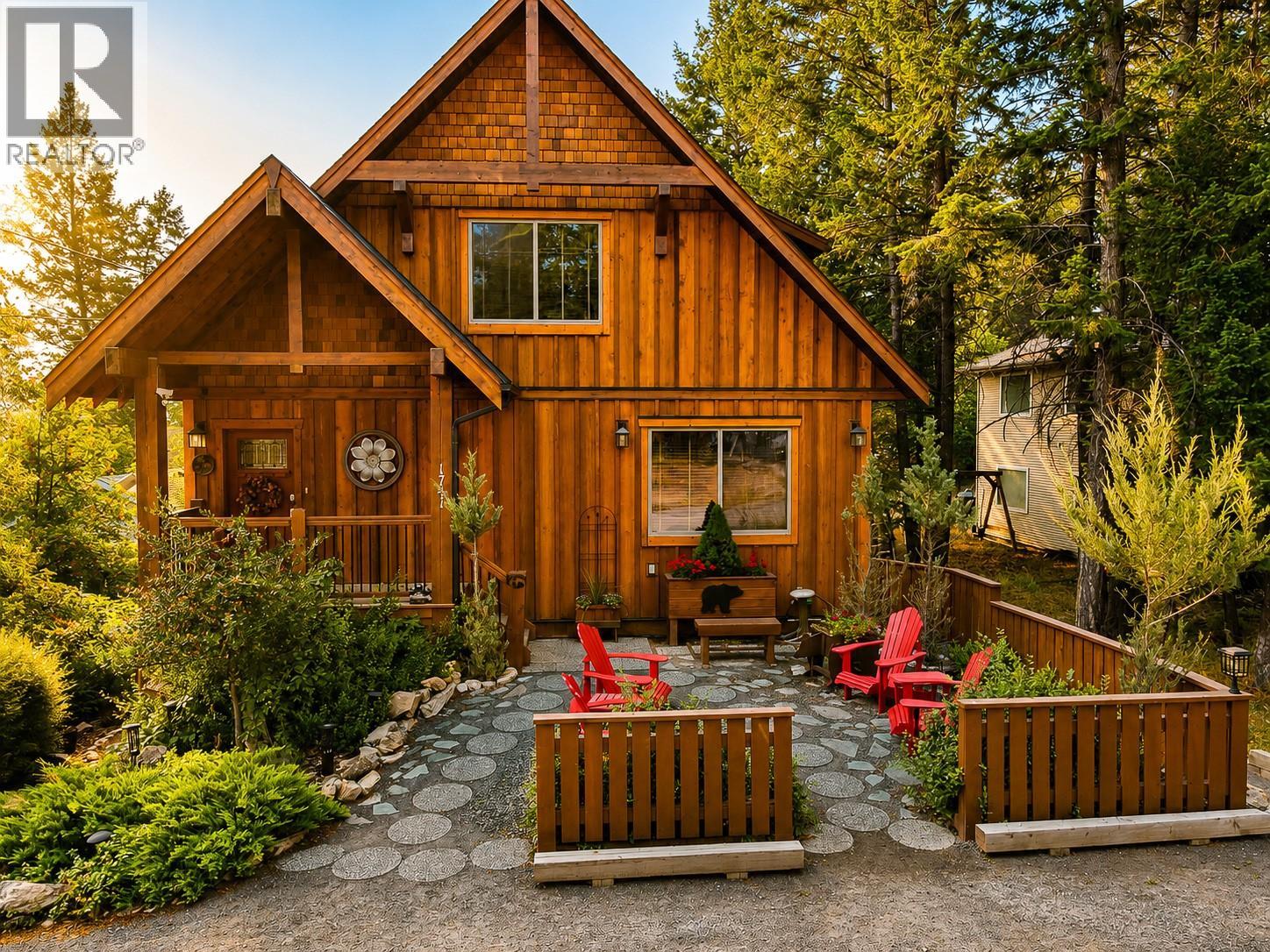 1741 8th Avenue, Invermere, British Columbia  V0A 1K4 - Photo 10 - 10398649
