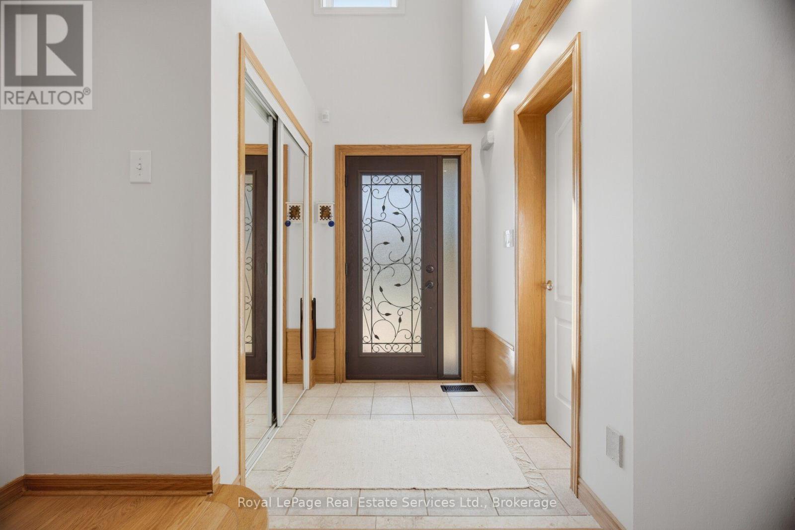 2259 Empire Crescent, Burlington, Ontario  L7L 6Y6 - Photo 4 - W13723548