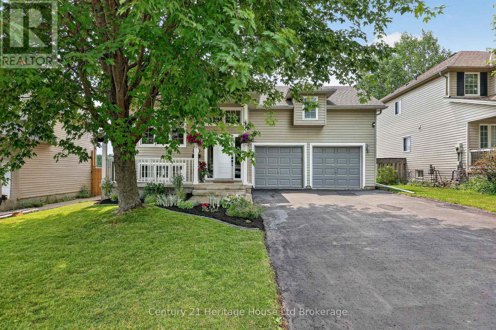 31 Owen Street, Ingersoll, Ontario  N5C 4G7 - Photo 2 - X13723632