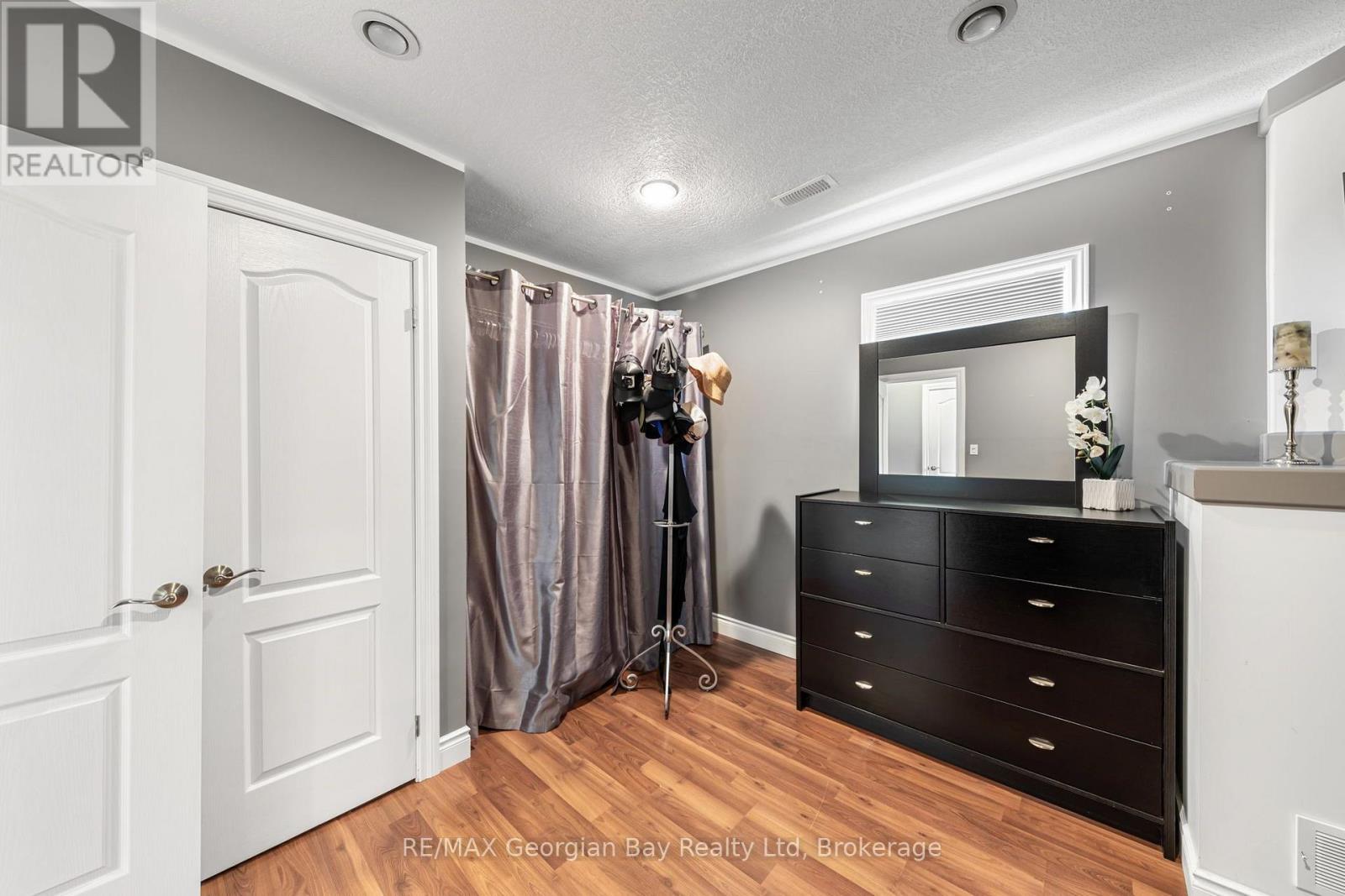 2384 Whetham Road, Springwater, Ontario  L0L 1P0 - Photo 17 - S13723554