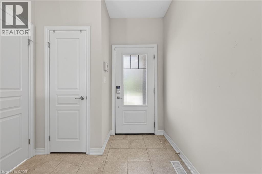 9 Winterberry Boulevard, Thorold, Ontario  L2V 0J1 - Photo 3 - 40859163