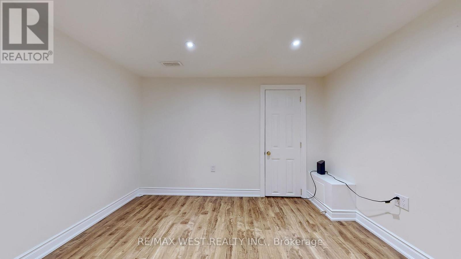 Bsmt - 139 Ranee Avenue, Toronto, Ontario  M6A 1N3 - Photo 16 - C13723486