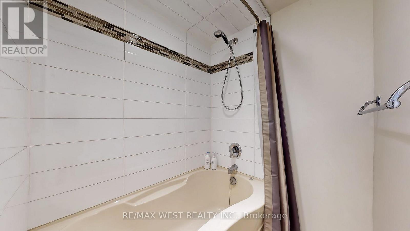 Bsmt - 139 Ranee Avenue, Toronto, Ontario  M6A 1N3 - Photo 18 - C13723486