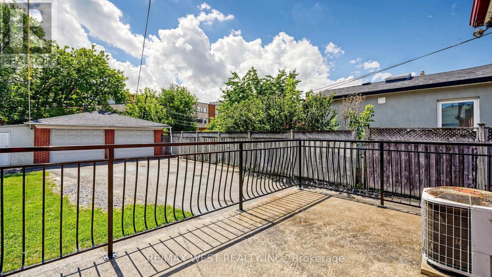 Bsmt - 139 Ranee Avenue, Toronto, Ontario  M6A 1N3 - Photo 32 - C13723486