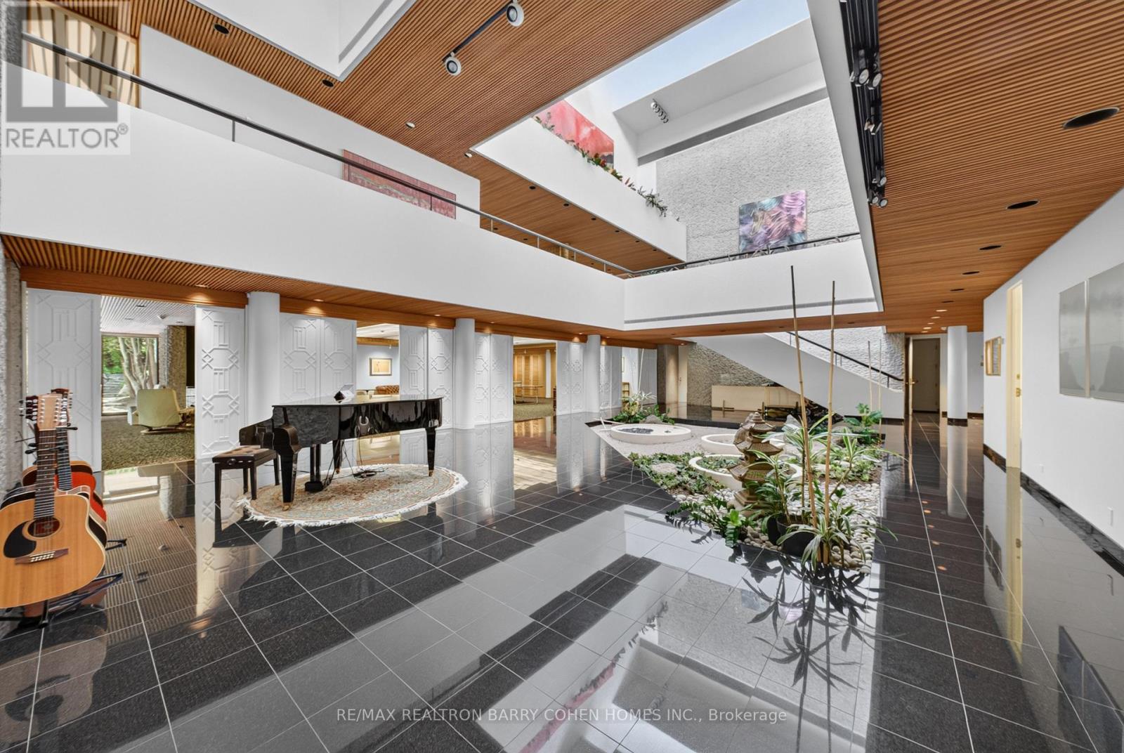 30 High Point Road, Toronto, Ontario  M3C 2R3 - Photo 11 - C13723534