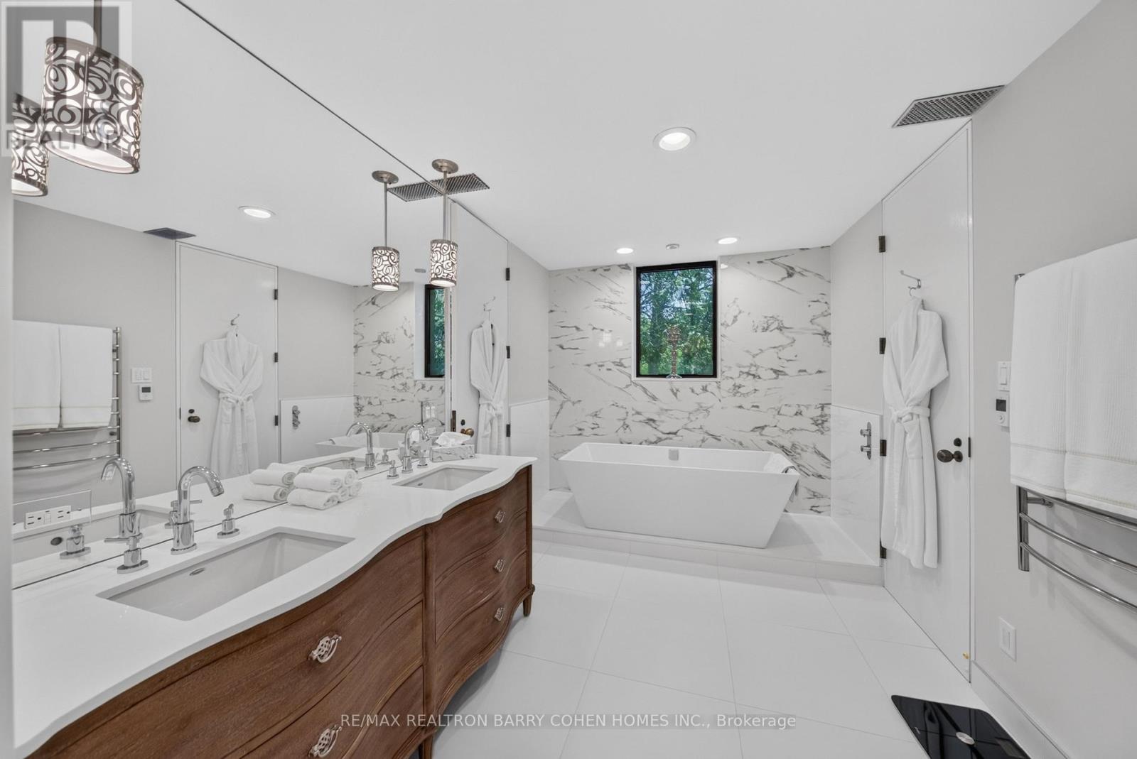 30 High Point Road, Toronto, Ontario  M3C 2R3 - Photo 14 - C13723534