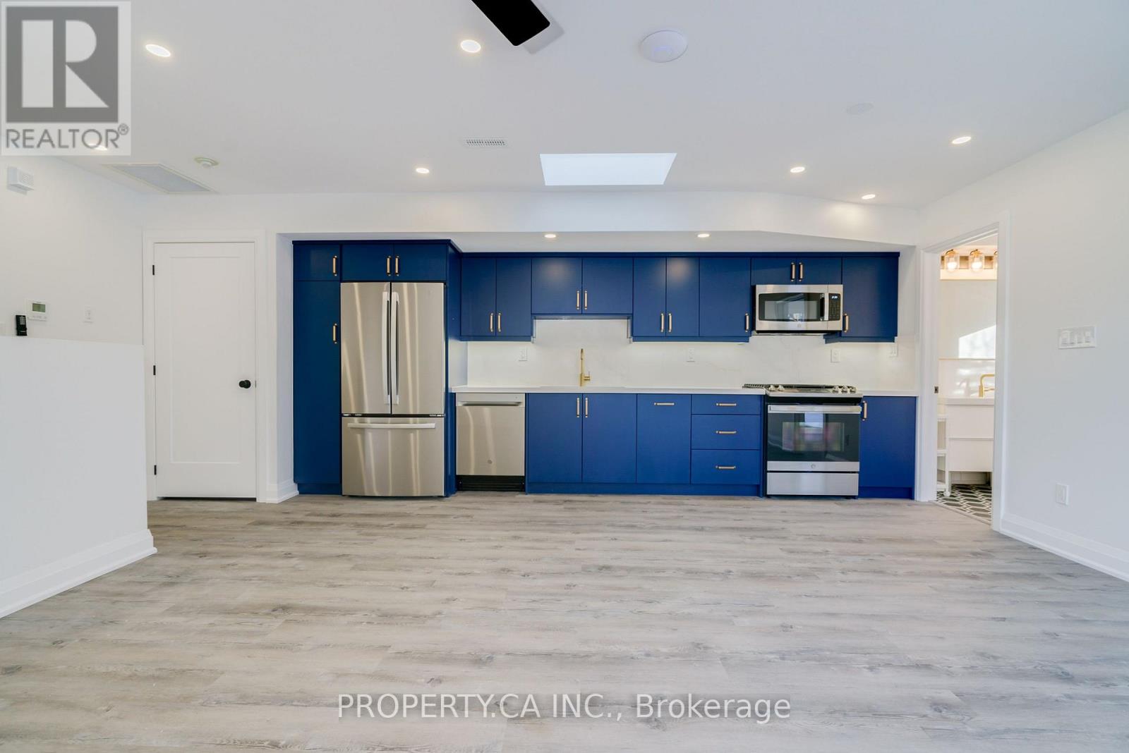 Laneway - 147 Denison Avenue, Toronto, Ontario  M5T 2N2 - Photo 10 - C13723664