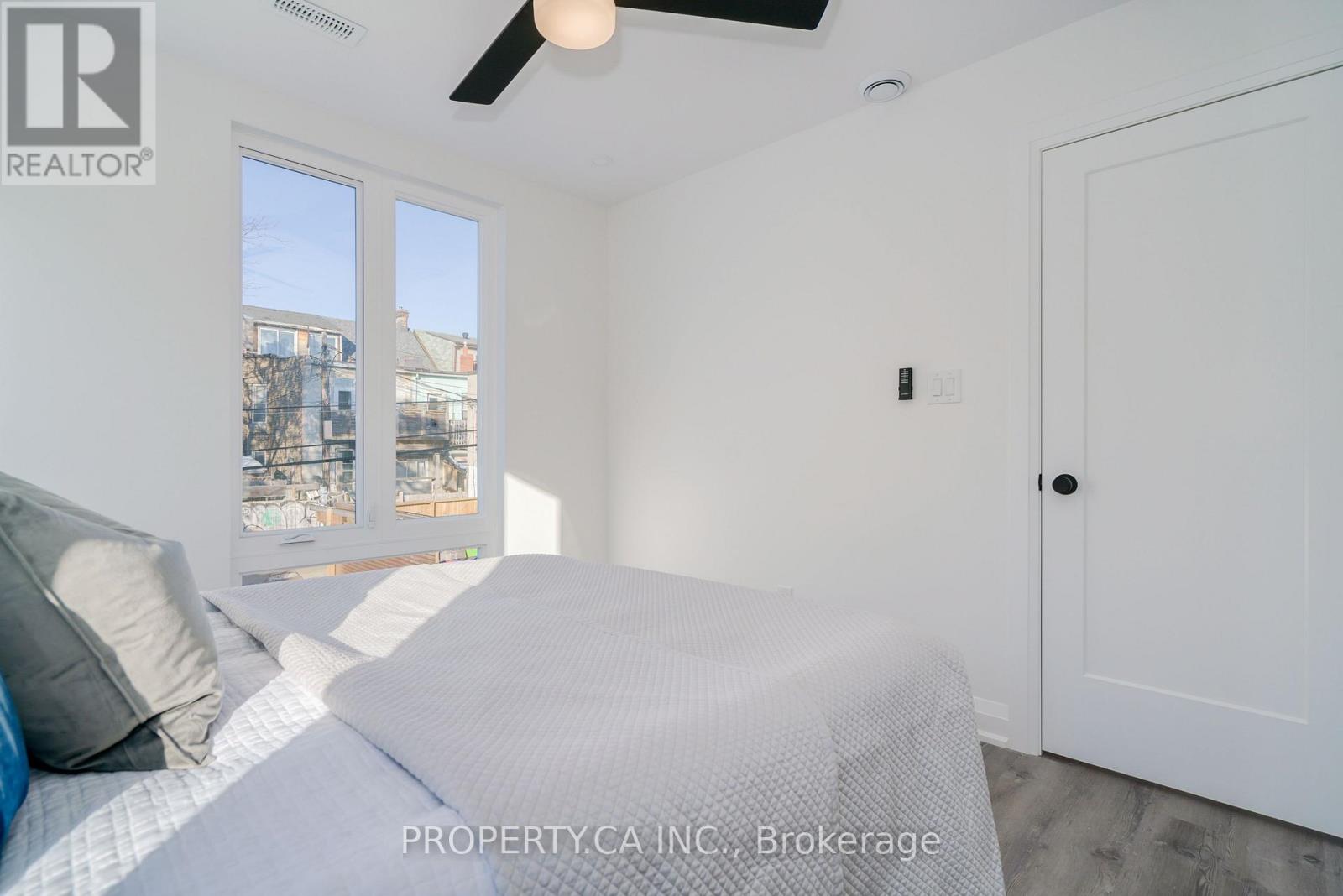 Laneway - 147 Denison Avenue, Toronto, Ontario  M5T 2N2 - Photo 12 - C13723664