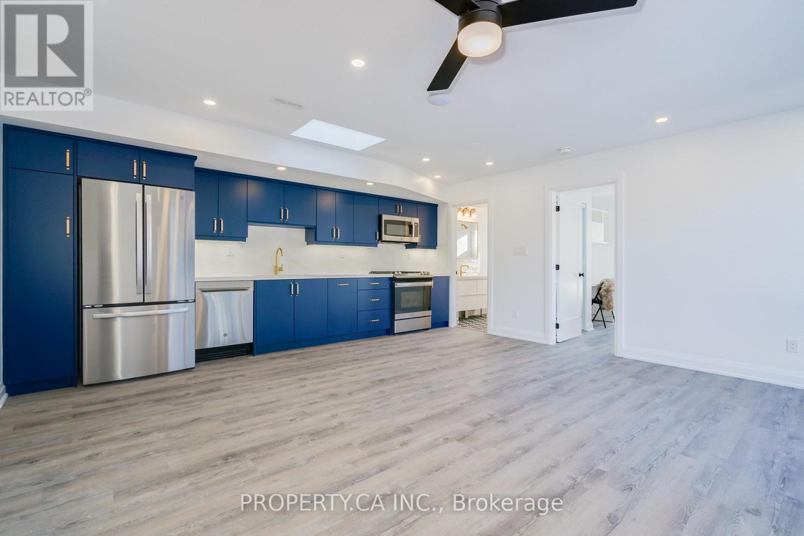 Laneway - 147 Denison Avenue, Toronto, Ontario  M5T 2N2 - Photo 2 - C13723664