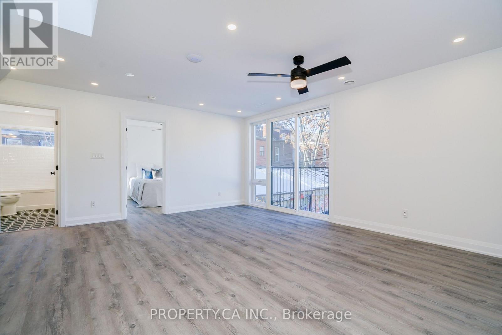Laneway - 147 Denison Avenue, Toronto, Ontario  M5T 2N2 - Photo 4 - C13723664