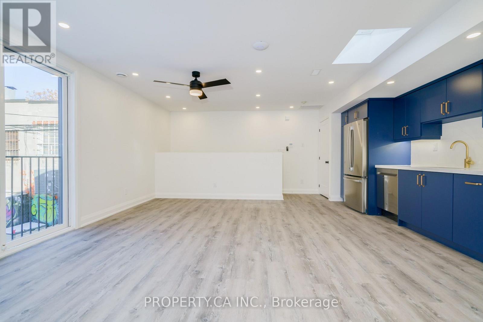 Laneway - 147 Denison Avenue, Toronto, Ontario  M5T 2N2 - Photo 8 - C13723664