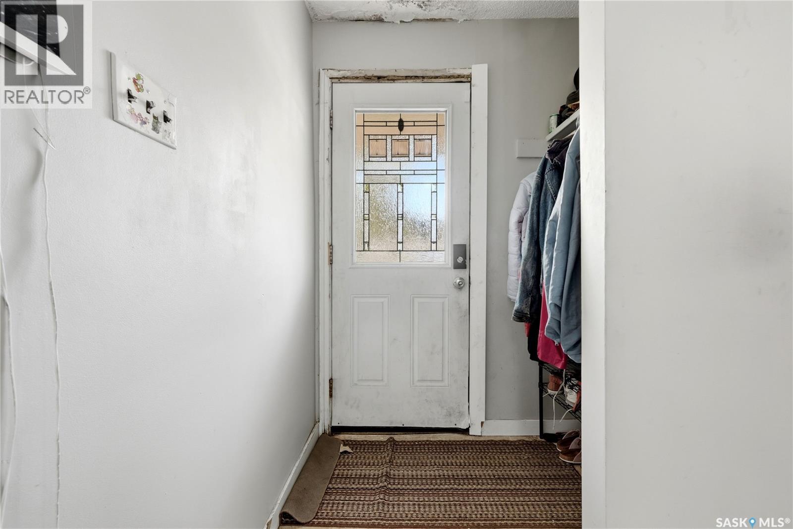 1722 Macpherson Avenue, Regina, Saskatchewan  S4S 4C9 - Photo 3 - SK046943