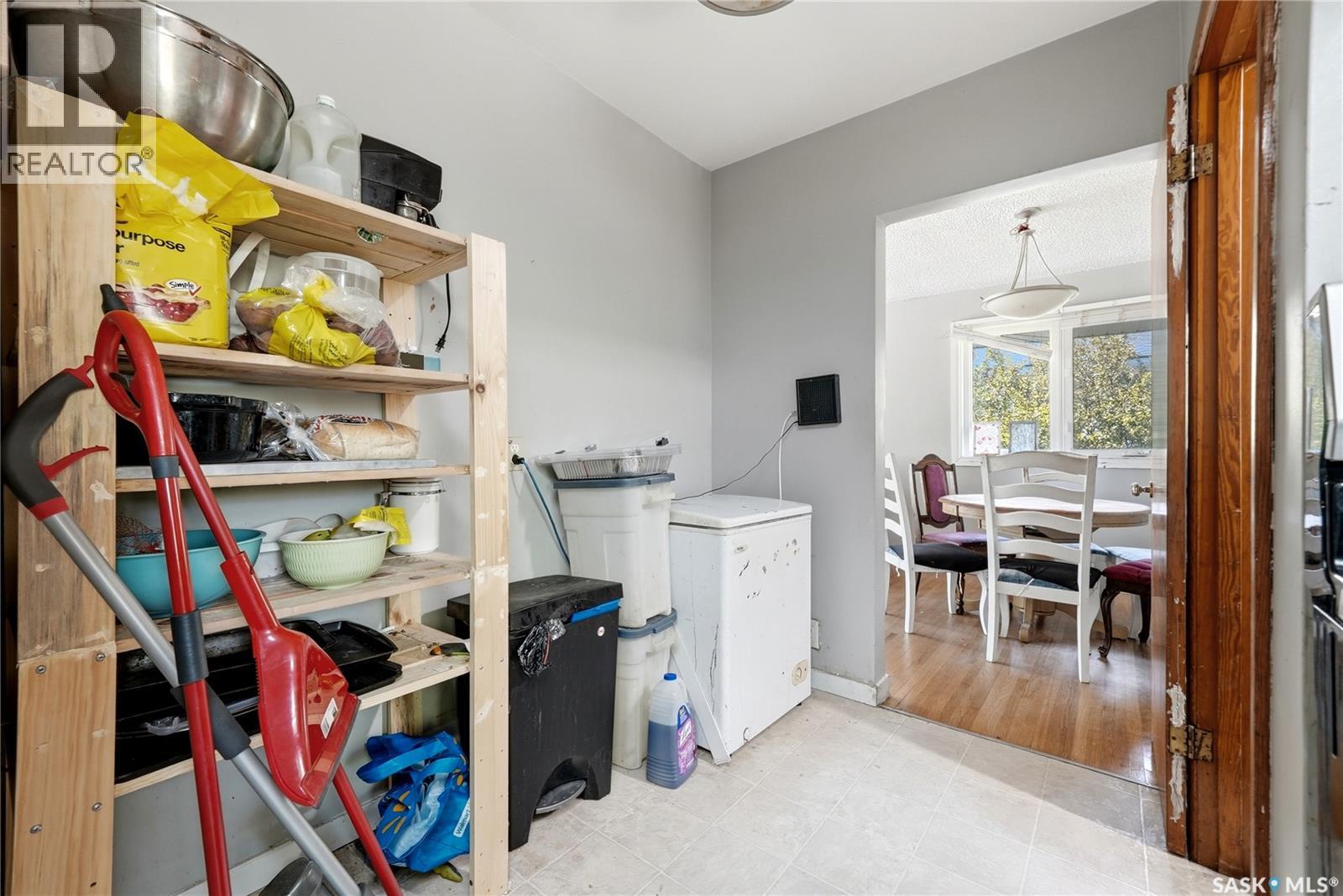 1722 Macpherson Avenue, Regina, Saskatchewan  S4S 4C9 - Photo 12 - SK046943