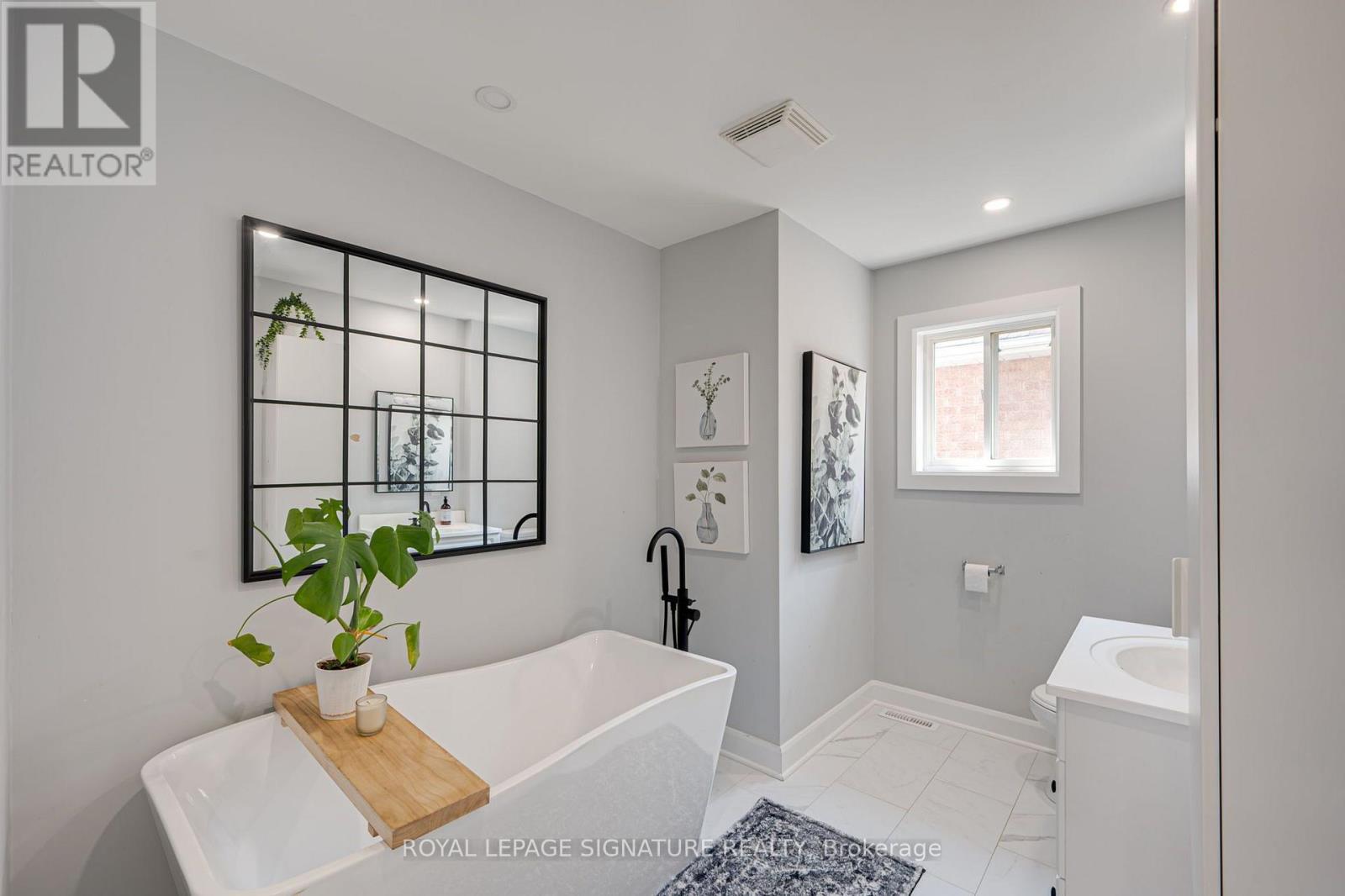 1085 Kensington Street, Innisfil, Ontario  L9S 1T7 - Photo 14 - N13723460