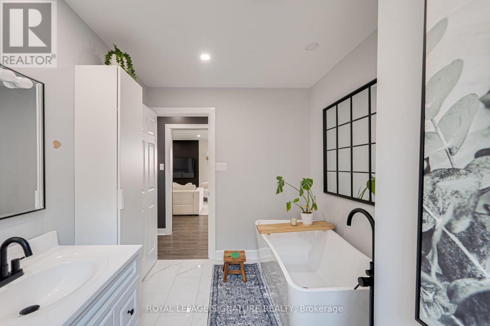 1085 Kensington Street, Innisfil, Ontario  L9S 1T7 - Photo 15 - N13723460