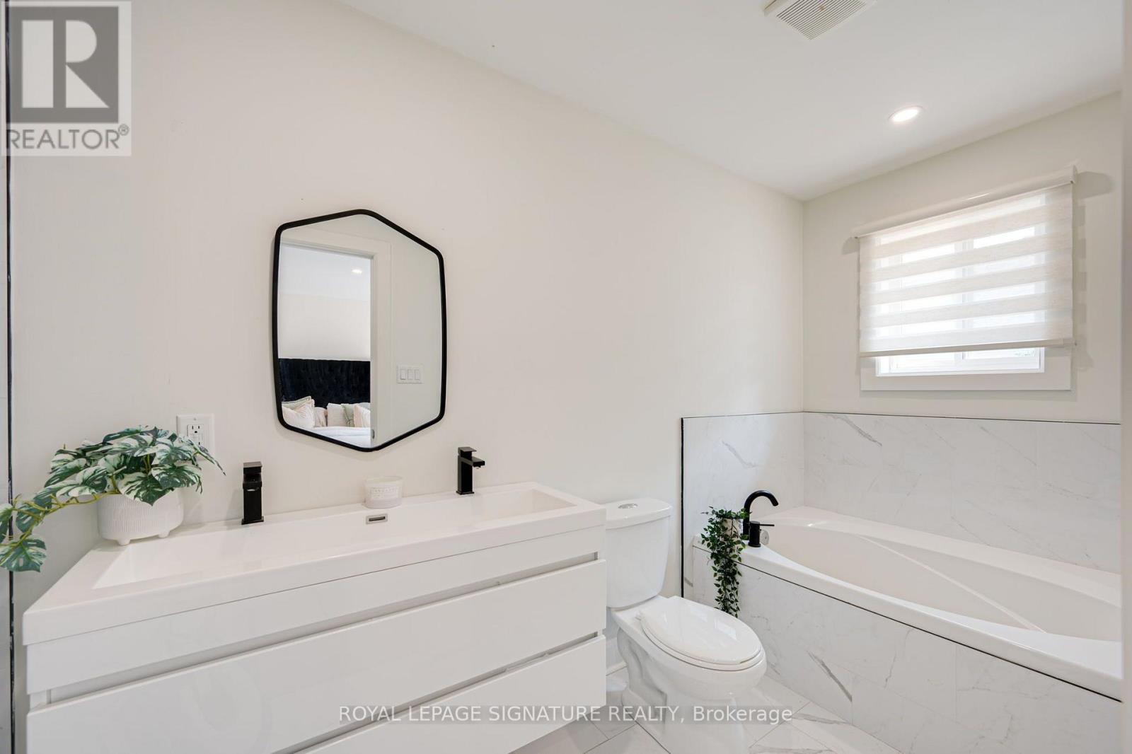 1085 Kensington Street, Innisfil, Ontario  L9S 1T7 - Photo 21 - N13723460