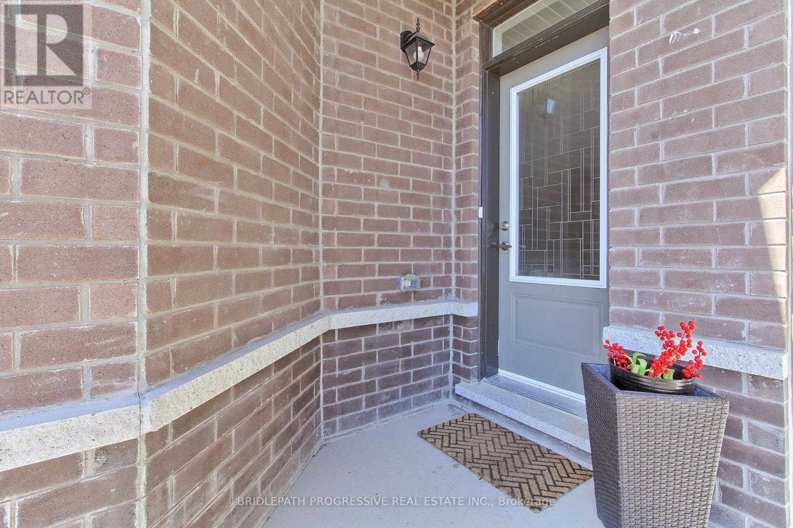 2 Big Canoe Drive, Georgina, Ontario  L0E 1R0 - Photo 3 - N13723504