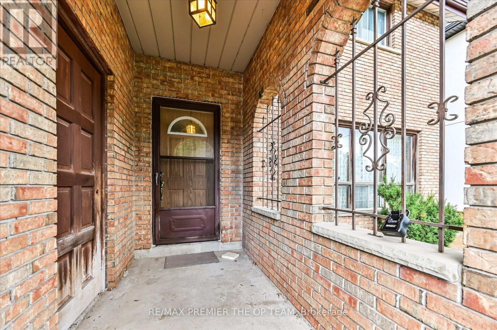 82 Highland Park Boulevard, Markham, Ontario L3T 1B5 - Photo 4 - N13723520